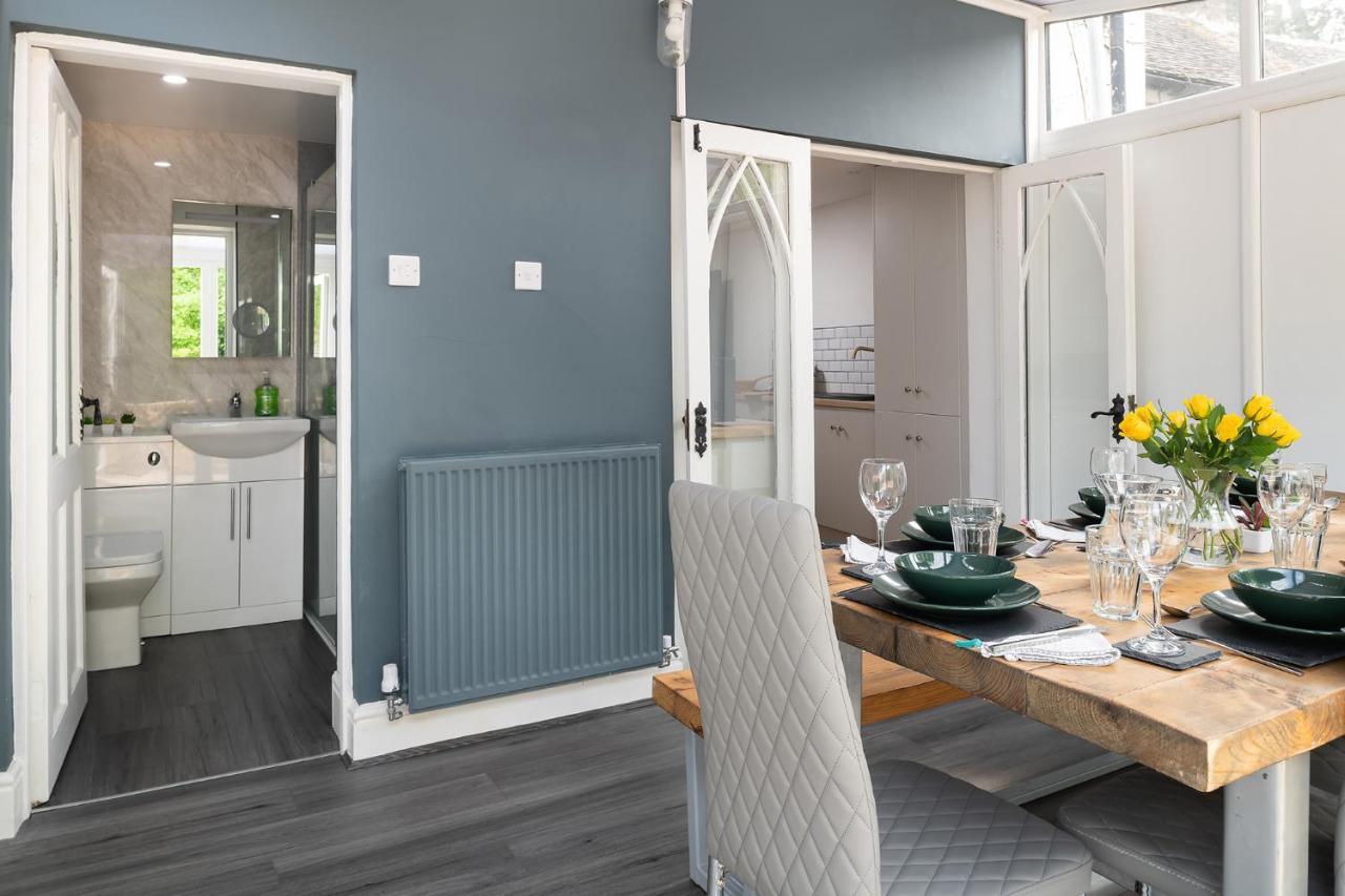 Holiday home Angel - 5 Mins Drive To Alton Towers!