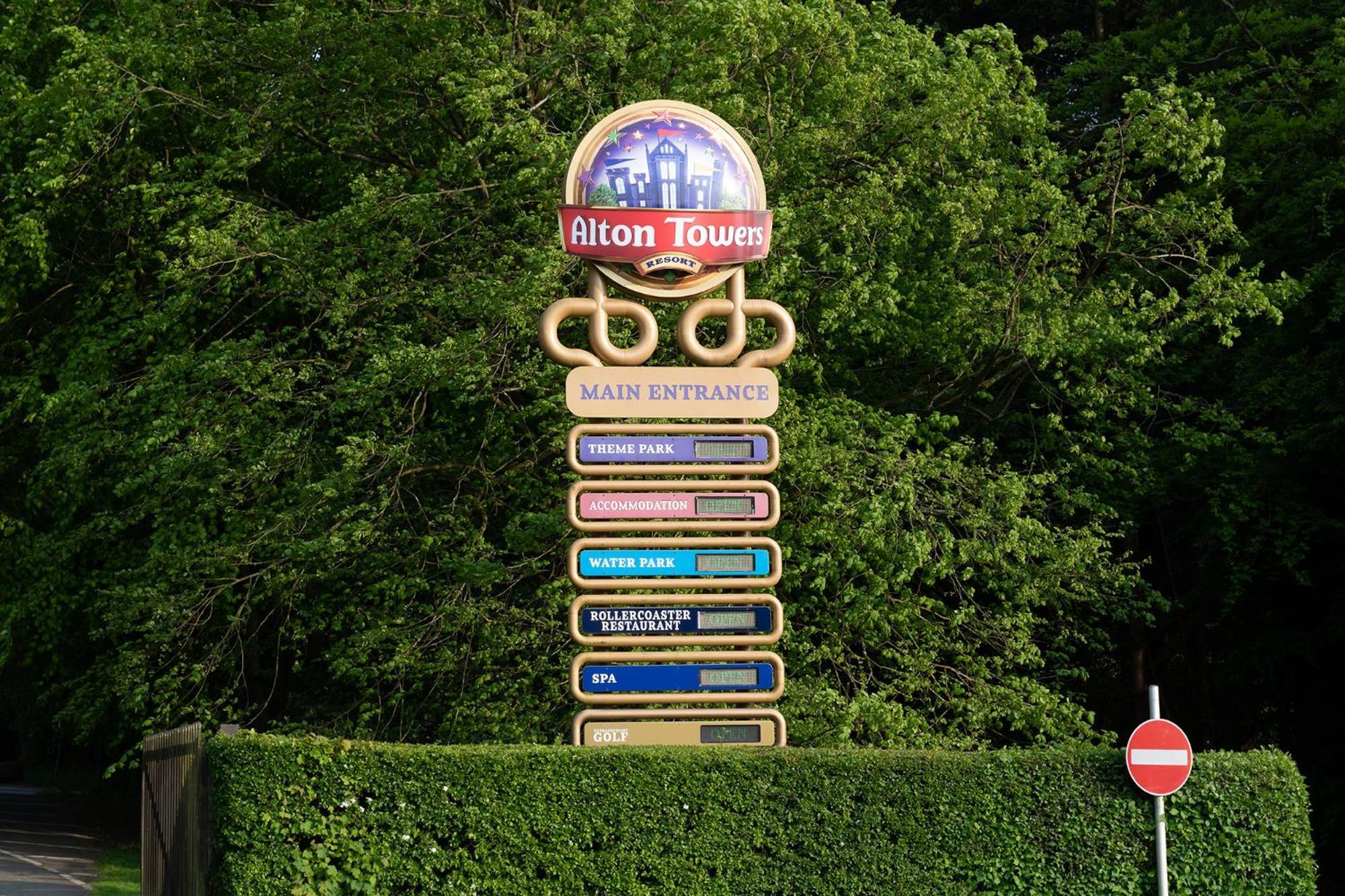 Holiday home Angel - 5 Mins Drive To Alton Towers! *