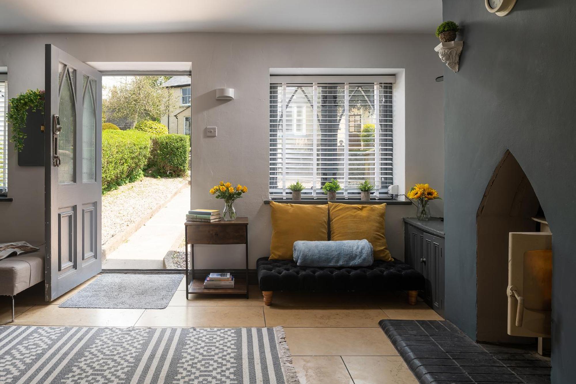 Holiday home Angel - 5 Mins Drive To Alton Towers!