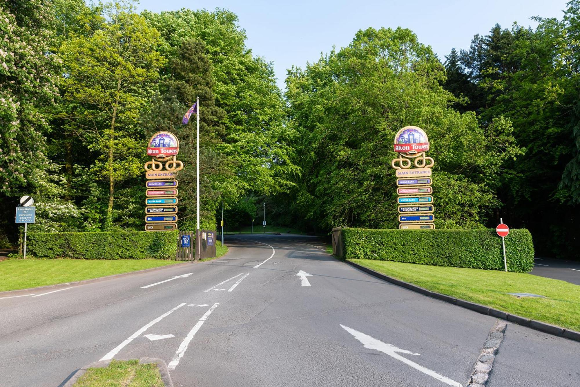 Holiday home Angel - 5 Mins Drive To Alton Towers! *